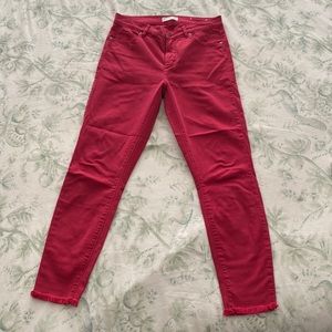 Ann Taylor loft stretch jeans, size 6. Skinny… With frayed edges.